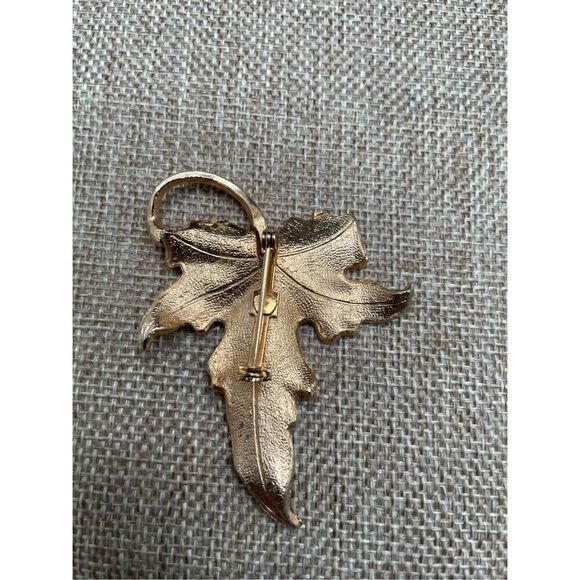 Two Pieces Vintage Brooches Gold Tone Leaf and Floral Retro 70’s 80’s - Picture 3 of 12